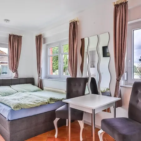 Kleines Mit Traumhaftem Seeblick, Seedorf Zeesenhaus Nr 4 Зеллін