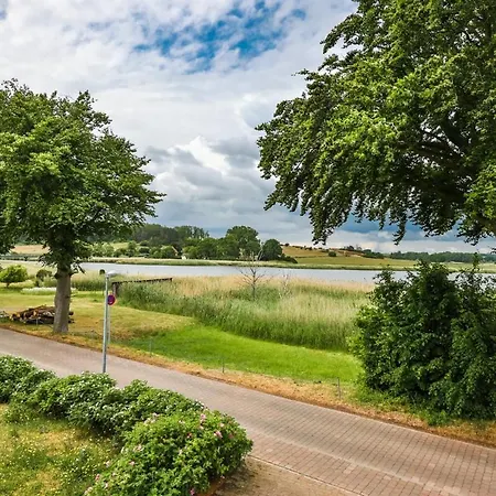 Kleines Mit Traumhaftem Seeblick, Seedorf Zeesenhaus Nr 4 Зеллін